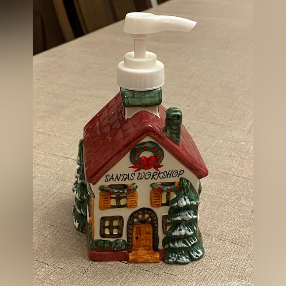 Vintage Allure Santa’s Workshop Ceramic Hand Lotion Soap Pump Dispenser - Picture 1 of 10